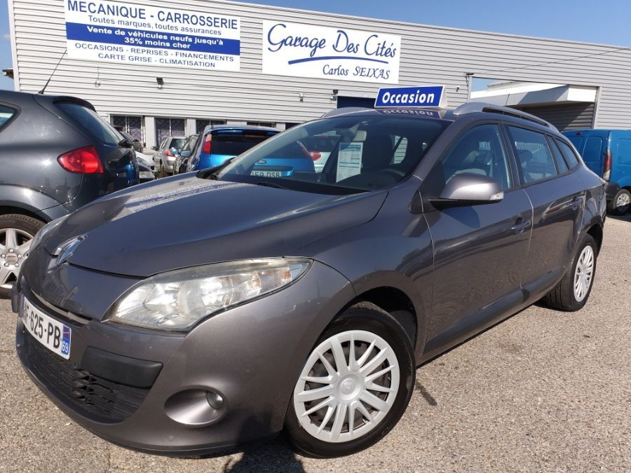 RENAULT MEGANE III ESTATE 1.9 DCI 130 PRIVILEGE BVM